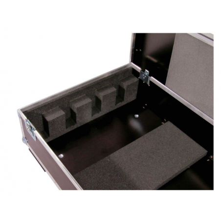 Flight cases para 4 Cameo PixBar 650